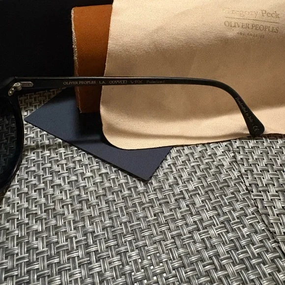 Oliver Peoples - Gregory Peck Sun - 47 - Black / Black - Picture 6 of 8